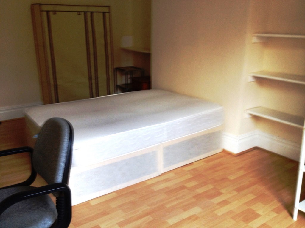 8 Bed Shared Student Houses, Hyde Park, Leeds, Richmond Mount LS6 1DG