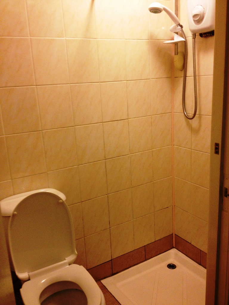 Hyde Park Leeds one bedroom self-contained flat separate shower and living kitchen